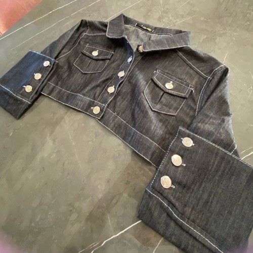 Jean jacket Ake’ like new, size S, black and gray