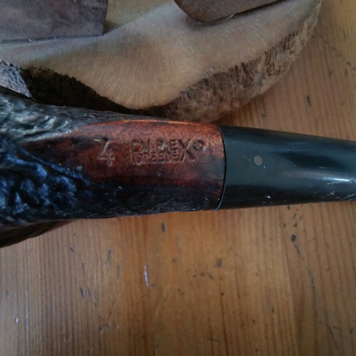 Tobacco pipes used, set with stand