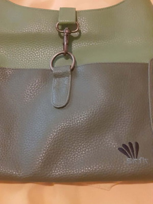 Skfk Two-Tone Women's Shoulder Bag Like New, Green