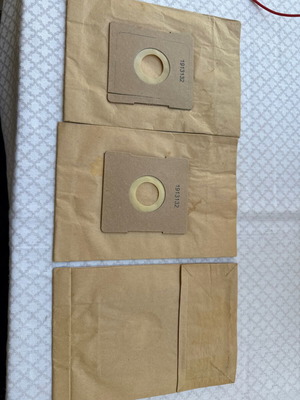 Vacuum cleaner bags for Miele with cardboard collar, pack