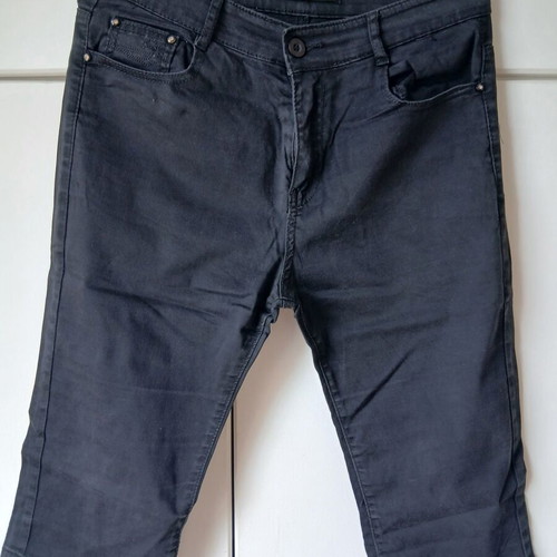 Capri women's pants like new, size 42, black
