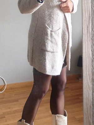 Beige wool cardigan with hood Lynne like new