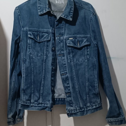 Lois denim jacket and Springfield shirt like new