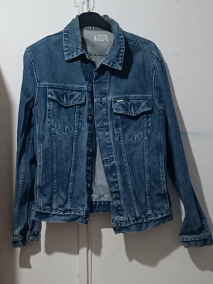 Lois denim jacket and Springfield shirt like new