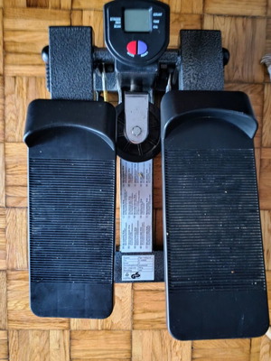 Mini stepper γυμναστικής σαν καινούργιο με υδραυλικές αντιστάσεις και ηλεκτρονικό μετρητή