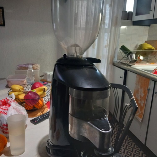 Coffee grinder used in excellent condition