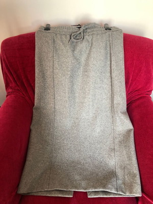 ZARA gray straight skirt size M like new