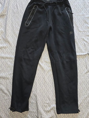 Nike Tech Fleece Ανδρικό Παντελόνι Μέγεθος S Καλό Κατάσταση, Μαύρο