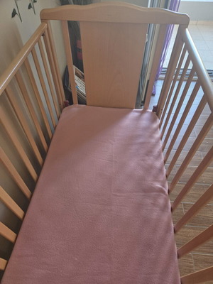 Baby Cot Garis like new, solid wood natural color