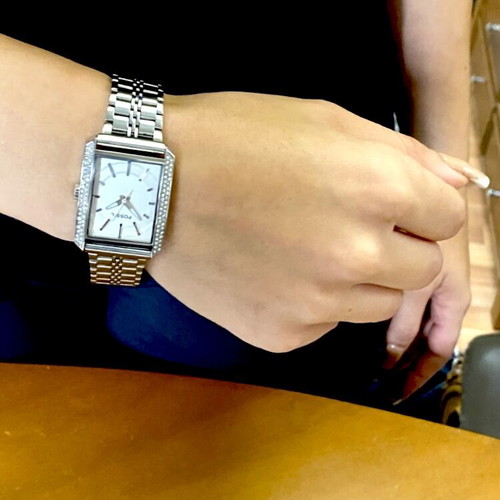Fossil women's watch like new with 100 Swarovski crystals, steel, sapphire