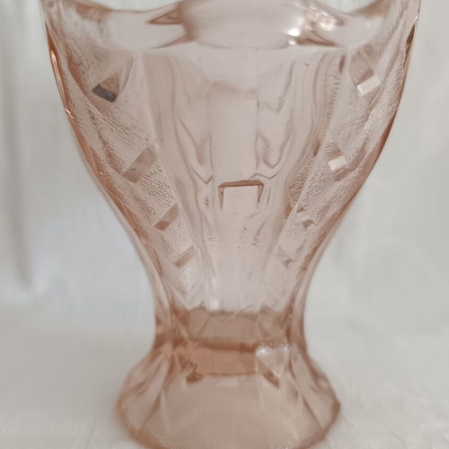 Vintage Rosaline pink pressed glass vase Art Déco like new