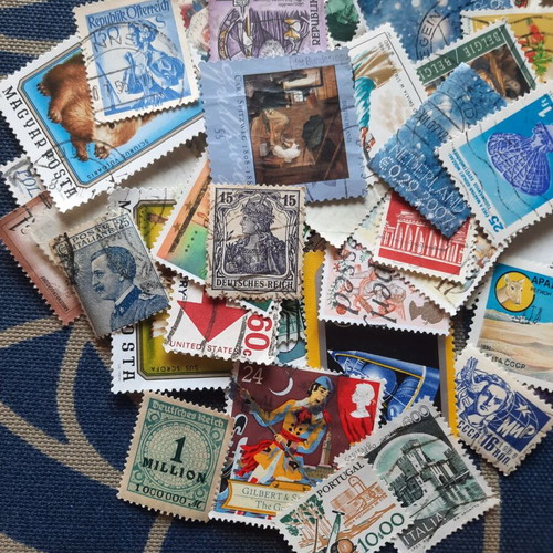 Small lot of 108 stamps from around the world