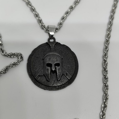 Ancient Spartan Helmet Pendant with Rope Chain like new