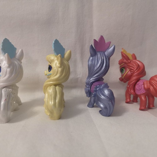 Animal figures used, pack of 7 pieces