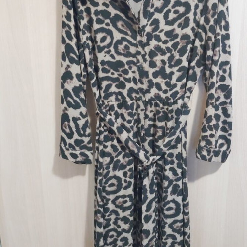 Shein long animal print dress with buttons and belt like new