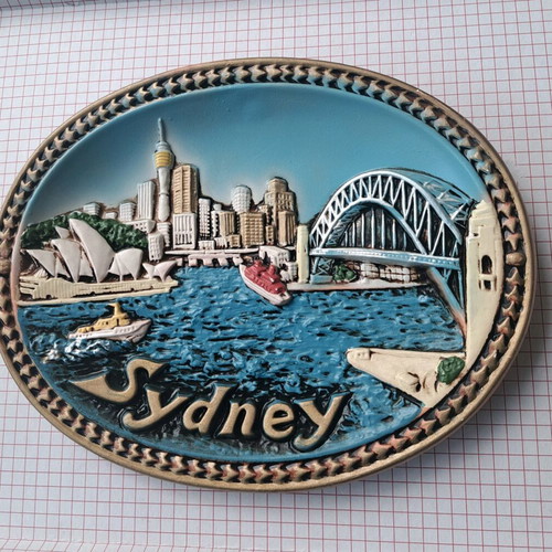 Vintage decorative plate Sydney Australia in like new condition