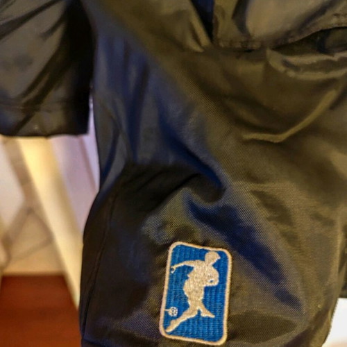 AEK Windbreaker Jacket Basic like new