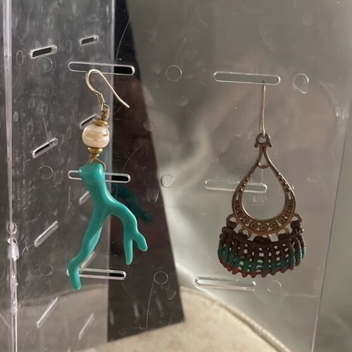 Plastic earring display stand, tall with 4 wings, rotating