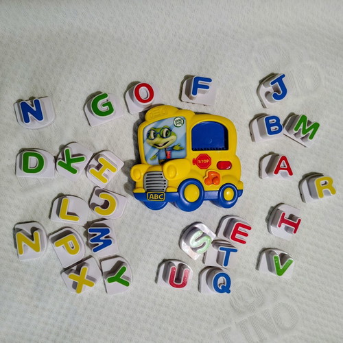 LeapFrog Fridge Phonics Magnetic Letter Set school bus toy like new