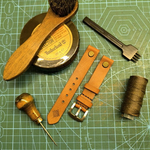 Handmade leather watch strap with Chicago screw for fixed lugs