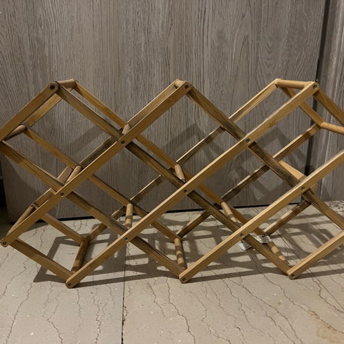 Wooden wine rack like new