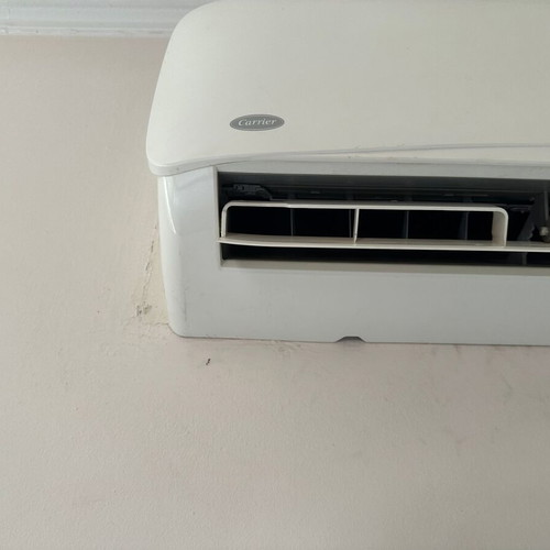 Carrier Coastal Plus Air Conditioner 9,000 BTU Inverter R32 Wi-Fi like new