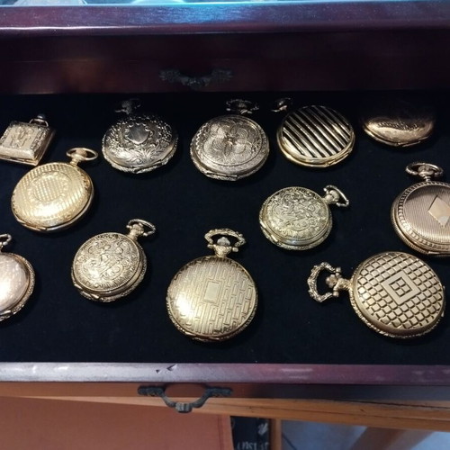 Deagostini pocket watches like new, pack of 60 with cases