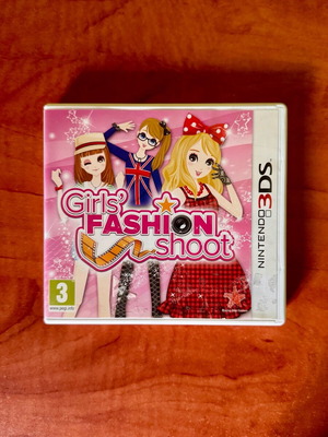 Girls’ Fashion Shoot Nintendo 3DS used game
