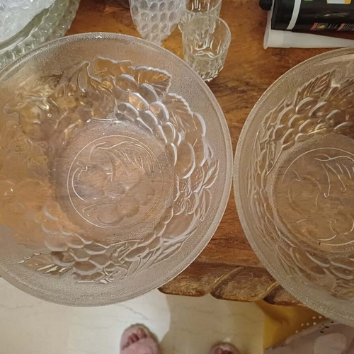 Glass bowls for fruit or salad, like new, set of 2