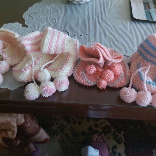 Baby booties new, pack of 4 pairs, handmade
