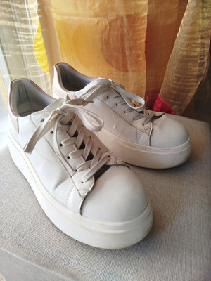 White women's Renato Garini flatform sneakers used, Tsakiris Mallas, size 39