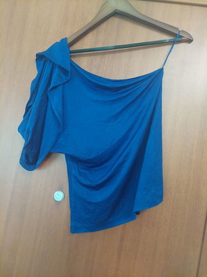 BSB blouse with one shoulder blue like new, size M