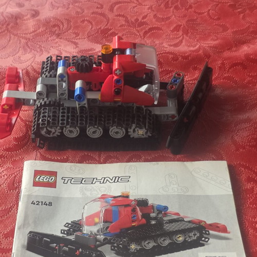 LEGO Technic Snow Groomer 42148 used, 178 pieces, retired 2024