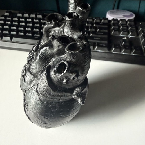Decorative heart used, good condition