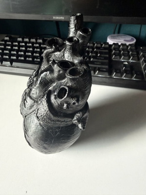Decorative heart used, good condition