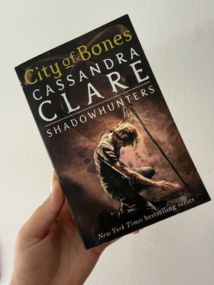City of Bones by Cassandra Clare, The Mortal Instruments book