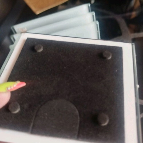 Glass coasters used in Andreas homestores case