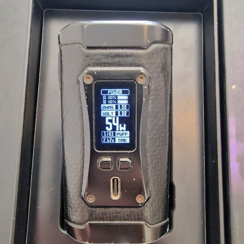Smok Morph 2 Kit used with 2 batteries and TFV9 atomizer
