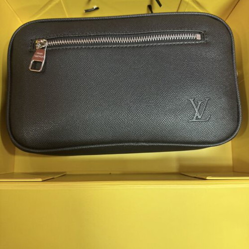 Louis Vuitton Kasai Taiga Leather Clutch Bag new, black