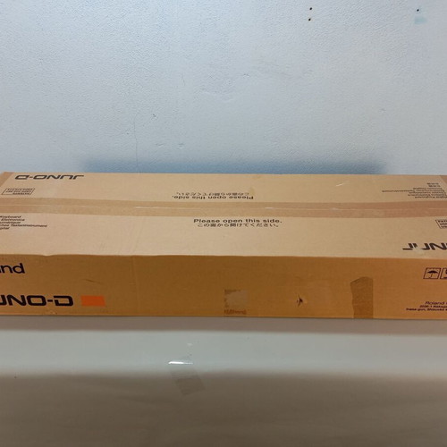 Roland JUNO-D Synthesizer like new