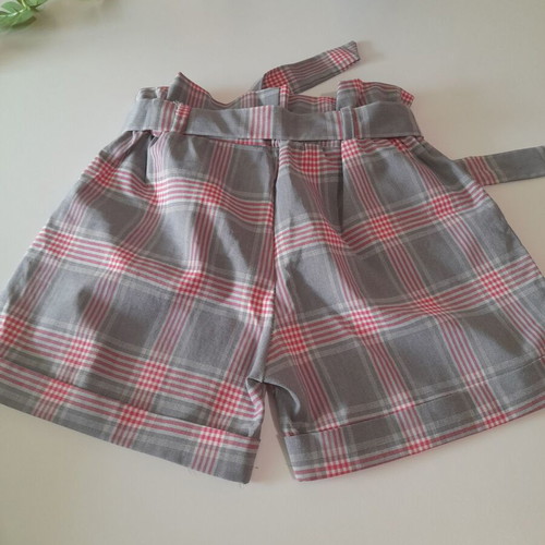Kids' evaze shorts new, gray with pink check, size 128 cm