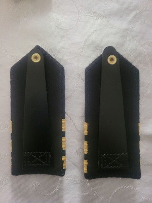 American Navy officer epaulets in excellent condition