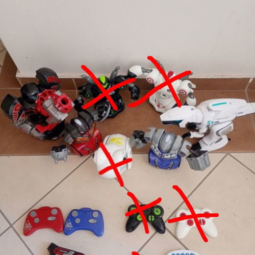 Pack of 4 remote control robots
