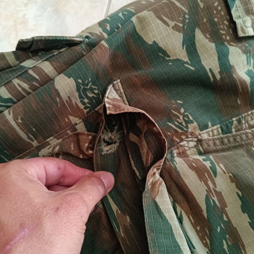 New type camouflage uniform jacket large, pants medium