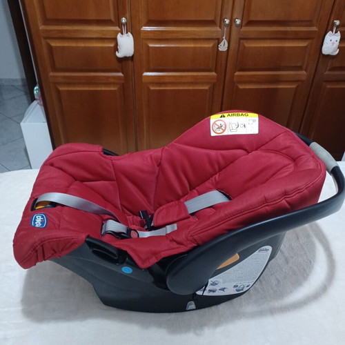Chicco Artsana car seat 0-13 kg, ECE R44/04 approved