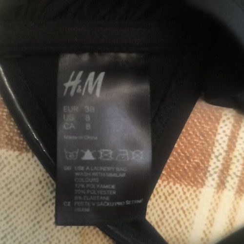 H&M bikini top used, size 38 black