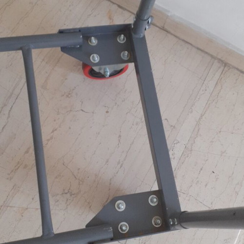 Metal trolley ZOWN like new with 4 wheels and brake