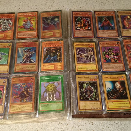 Yu-Gi-Oh! cards set in album used