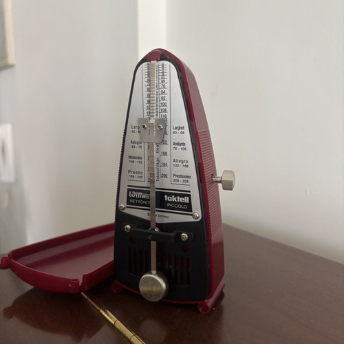Wittner 834 mechanical metronome like new, burgundy