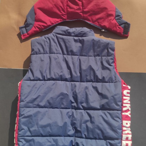 Sleeveless puffer vest used, funky kids, dark blue with hood